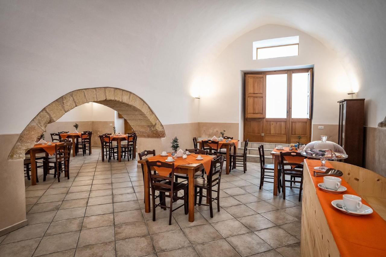 Casa della Convivialità don Tonino Bello Alessano Esterno foto