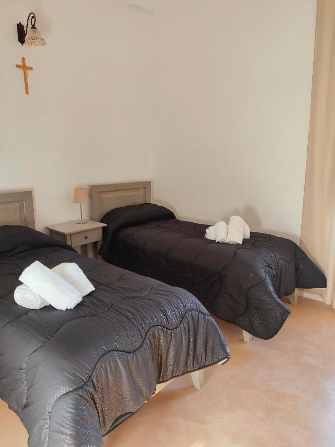 Casa della Convivialità don Tonino Bello Alessano Esterno foto